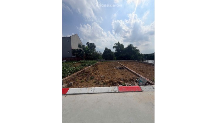 GIA ĐÌNH CẦN TIỀN TRẢ NỢ CẮT BÁN  10 KHUÔN ĐẤT, MỖI KHUÔN 80M2 TẠI NGÃ TƯ XUÂM MAI, CHƯƠNG MỸ